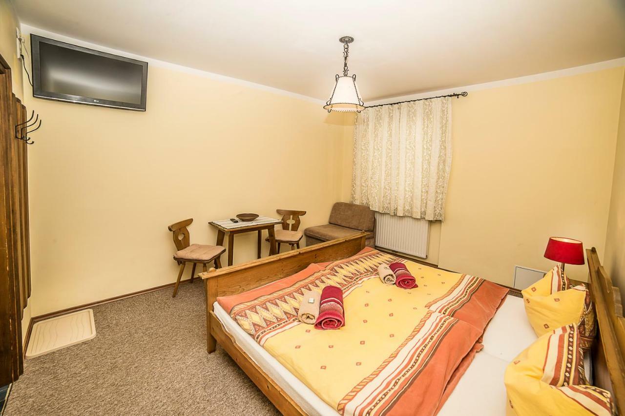 Familie Lampersberger Hotel Sachsenburg Ngoại thất bức ảnh
