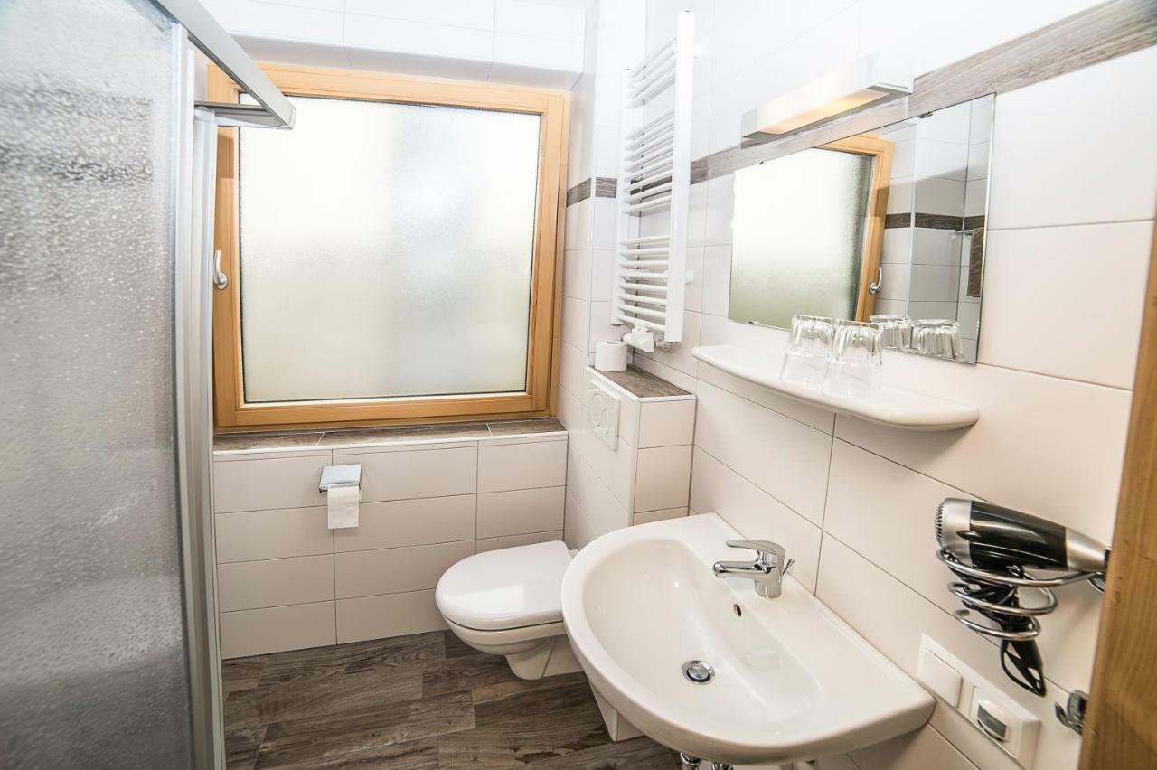 Familie Lampersberger Hotel Sachsenburg Ngoại thất bức ảnh