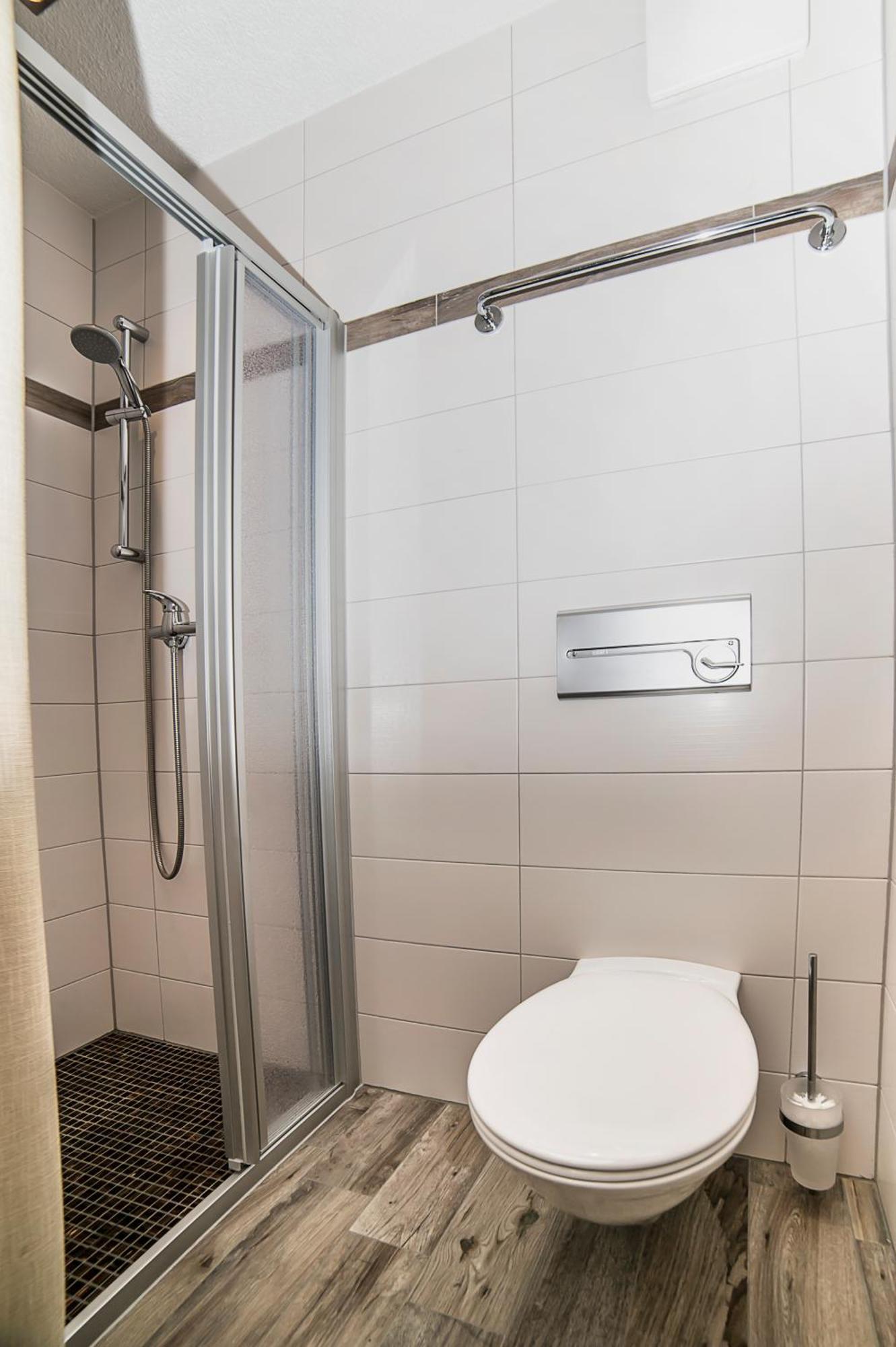 Familie Lampersberger Hotel Sachsenburg Ngoại thất bức ảnh